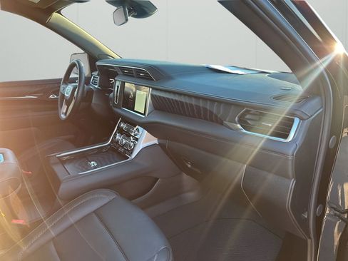 Certified 2024 GMC Yukon Denali w/ Max Trailering Package image 13