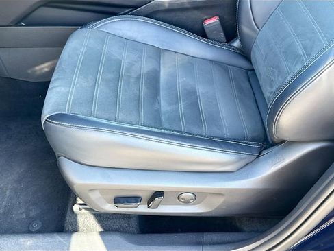 Used 2024 Mitsubishi Outlander SE FWD image 19