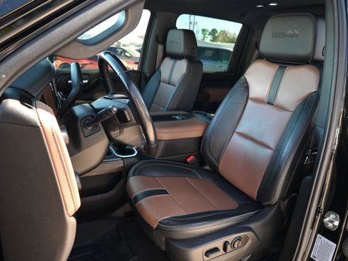 Used 2022 Chevrolet Silverado 2500 High Country w/ Z71 Off-Road Package image 7