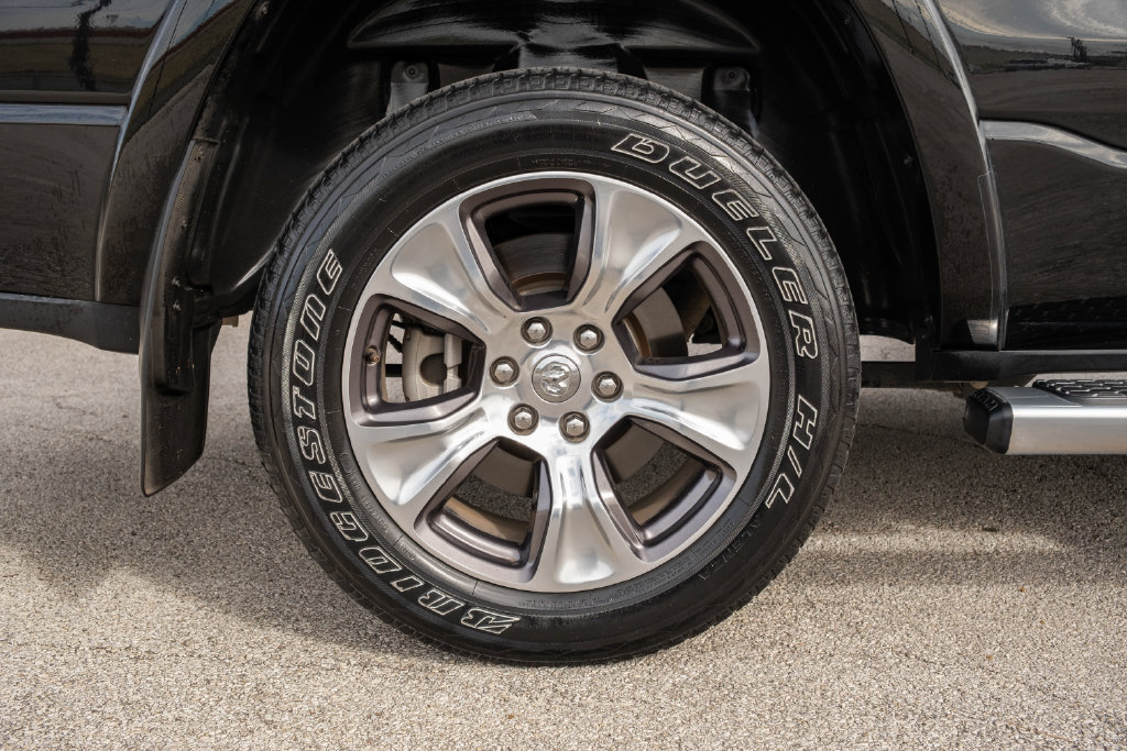 Used 2022 RAM 1500 Laramie w/ Sport Appearance Package AWD/4WD image 10
