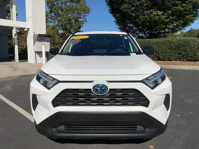 Used 2024 Toyota RAV4 LE AWD/4WD image 4