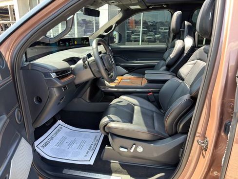 Used 2025 Lincoln Navigator L Black Label AWD/4WD image 21