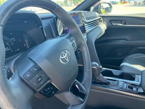 Certified 2025 Toyota Camry SE AWD/4WD image 10