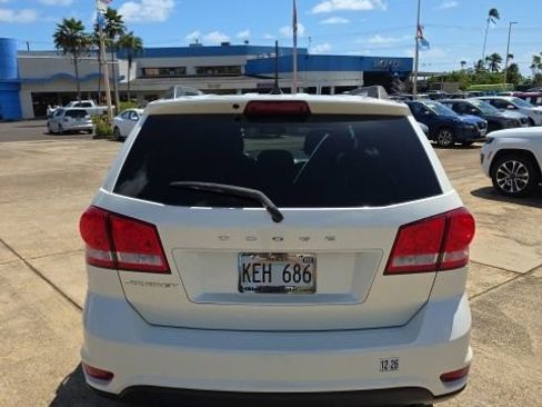 Used 2019 Dodge Journey SE w/ Premium Group image 4