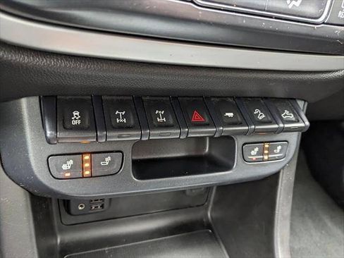 Used 2019 Chevrolet Colorado ZR2 w/ ZR2 Dusk Special Edition image 20