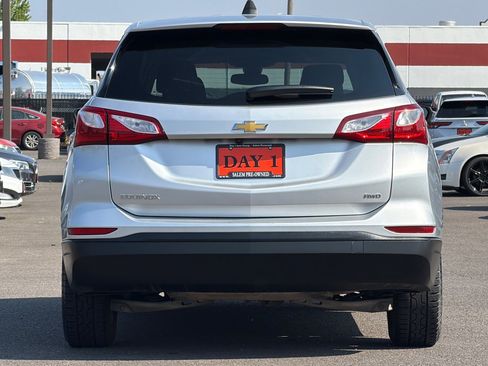 Used 2020 Chevrolet Equinox LS w/ LS Convenience Package AWD/4WD image 6