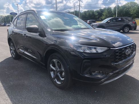 Certified 2023 Ford Escape ST-Line w/ Tech Pack #1 image 7