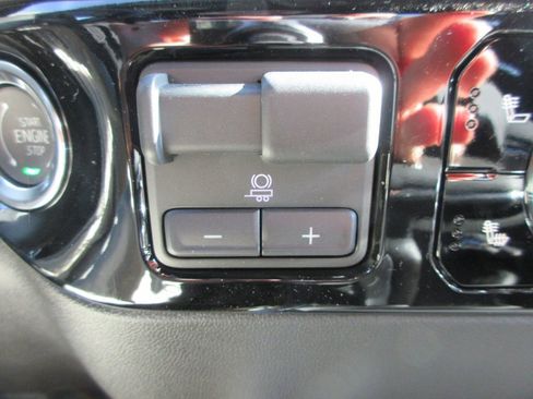 New 2026 GMC Sierra 1500 Elevation image 19