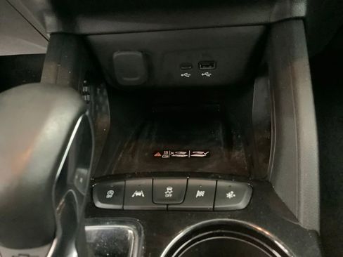 Used 2025 Chevrolet TrailBlazer LT w/ Convenience Package FWD image 20