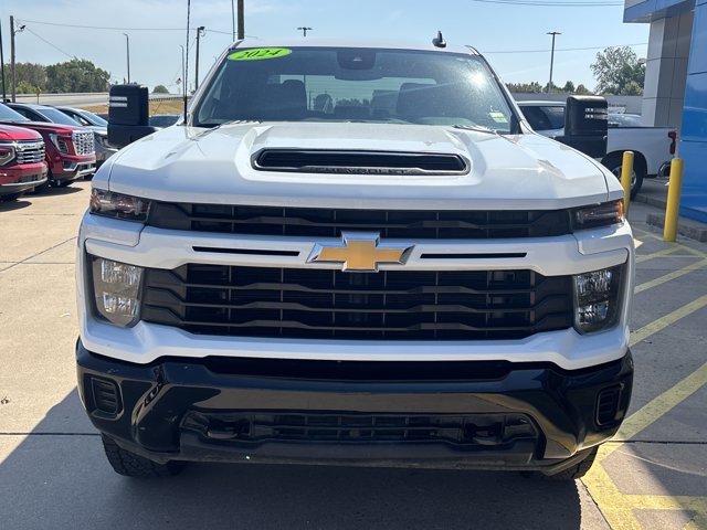 Used 2024 Chevrolet Silverado 2500 Custom AWD/4WD image 12