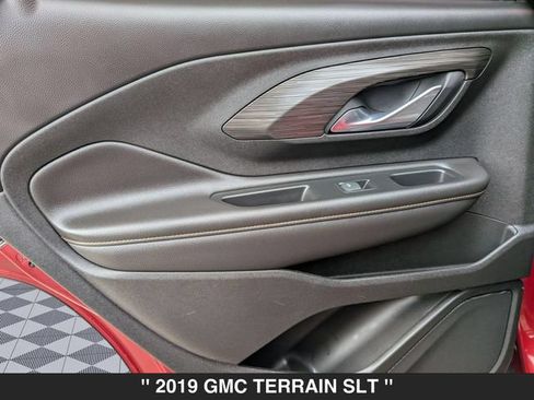 Used 2019 GMC Terrain SLT w/ Preferred Package AWD/4WD image 29