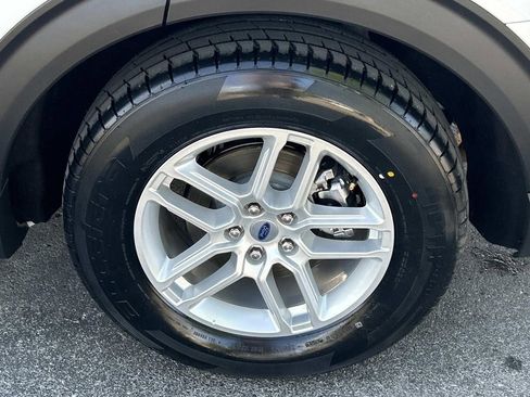 Used 2025 Ford Explorer Active image 15