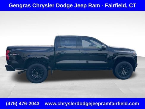 Used 2025 Chevrolet Colorado W/T w/ WT Custom Package AWD/4WD image 8