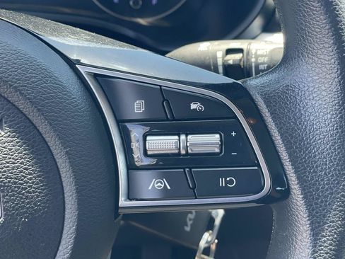 Used 2023 Kia Forte LXS FWD image 9