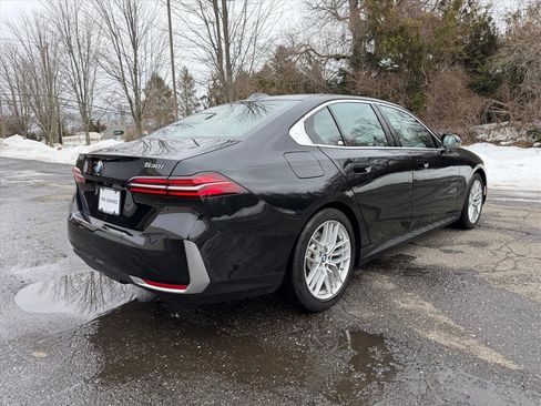 Used 2024 BMW 530i xDrive w/ Premium Package image 5