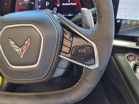 Used 2022 Chevrolet Corvette Stingray Premium Conv w/ Z51 Performance Package image 15