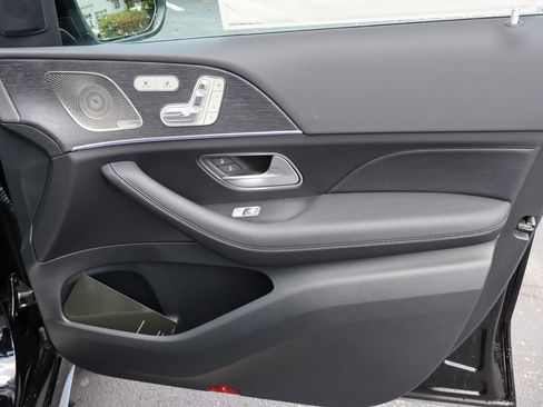 Certified 2025 Mercedes-Benz GLS 450 4MATIC image 13