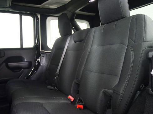 Used 2021 Jeep Wrangler Unlimited Sport image 14