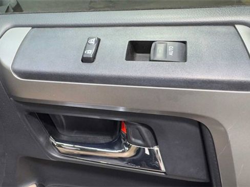 Used 2015 Toyota 4Runner Limited image 13