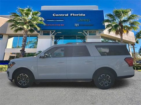 Used 2024 Ford Expedition Max XLT image 8