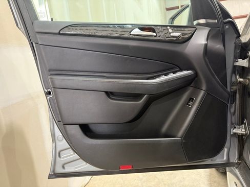 Used 2016 Mercedes-Benz GLE 350 4MATIC w/ Premium Package image 18