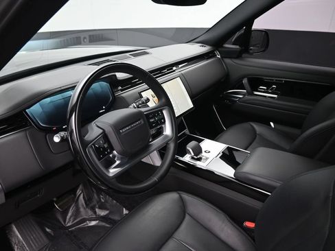 Used 2025 Land Rover Range Rover SE AWD/4WD image 21