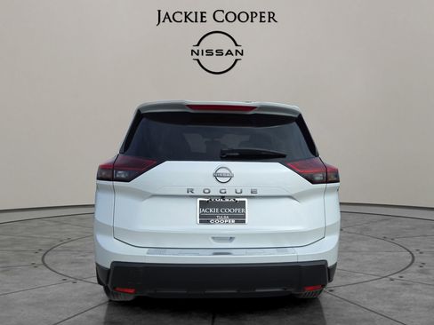 New 2026 Nissan Rogue SV w/ Cold Weather Package image 4