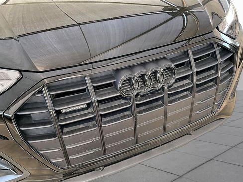 Used 2025 Audi Q5 2.0T Premium w/ Convenience Plus Package AWD/4WD image 30