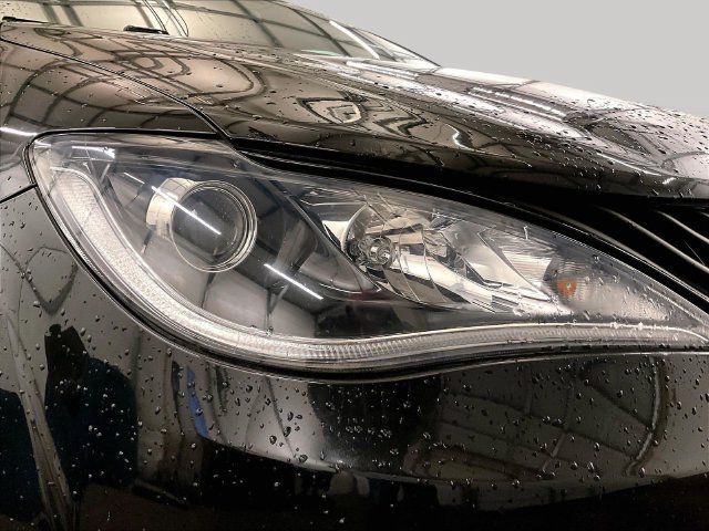 Used 2019 Chrysler Pacifica Limited w/ Advanced Safetytec Group FWD image 28