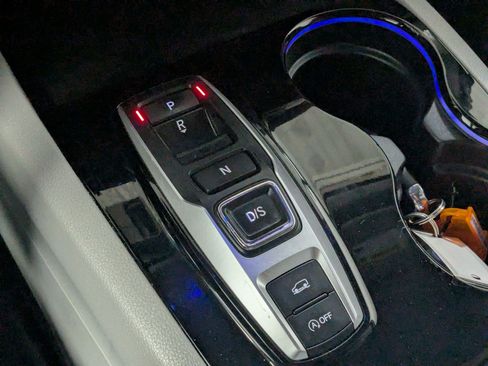 Used 2019 Honda Pilot Touring image 17