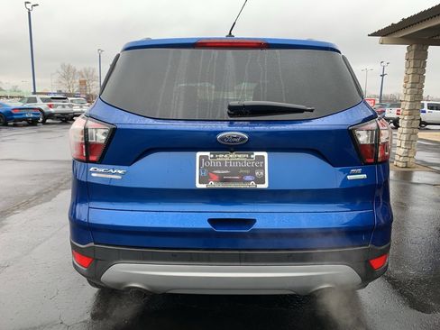 Used 2017 Ford Escape SE w/ Equipment Group 201A image 4