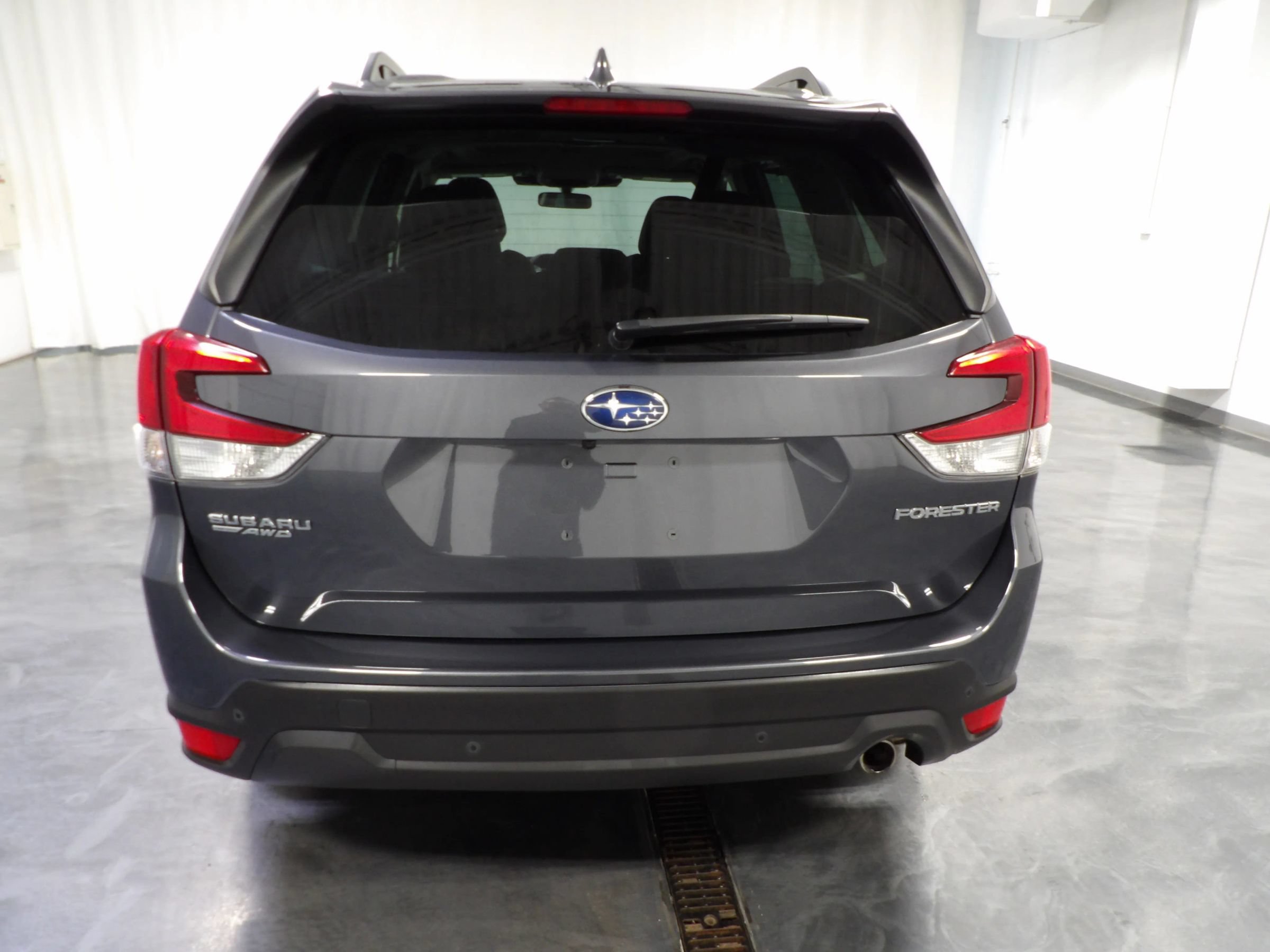 Used 2023 Subaru Forester Limited AWD/4WD image 6