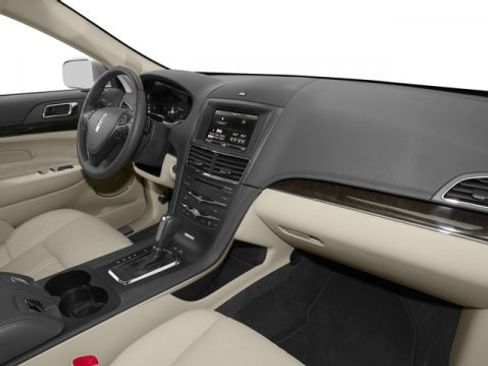 Used 2016 Lincoln MKT AWD w/ Equipment Group 201A image 18