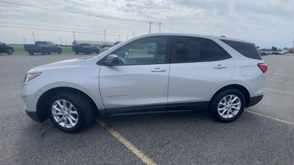 Certified 2020 Chevrolet Equinox LS w/ LS Convenience Package FWD image 5
