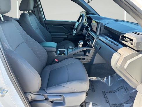 Used 2024 Toyota Tacoma SR5 w/ SR5 Upgrade Package image 27