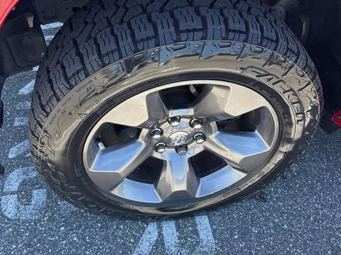 Used 2022 RAM 1500 Big Horn w/ Built-to-serve Edition image 8