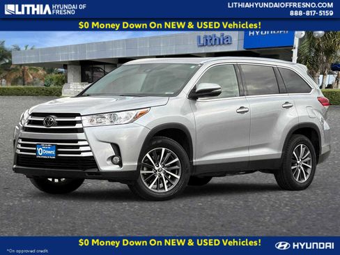 Used 2019 Toyota Highlander XLE image 1