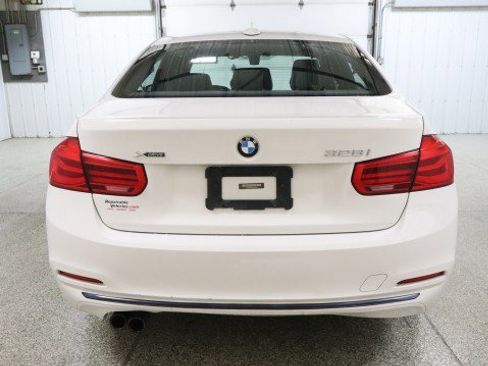 Used 2016 BMW 328i xDrive Sedan AWD/4WD image 8
