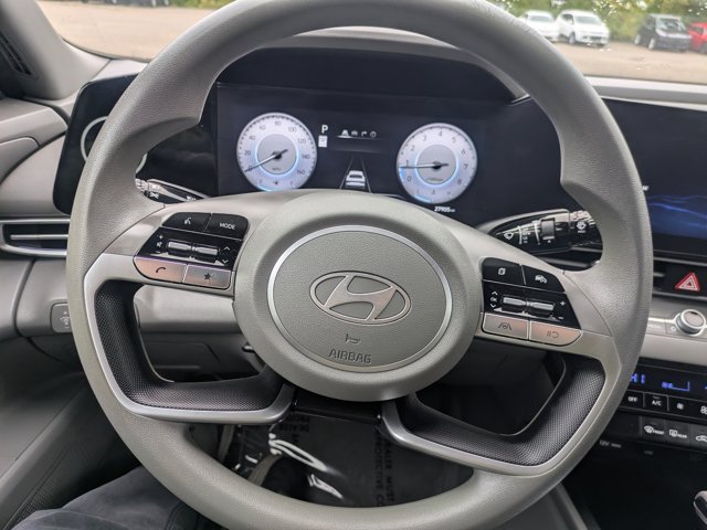 Used 2024 Hyundai Elantra SEL FWD image 19