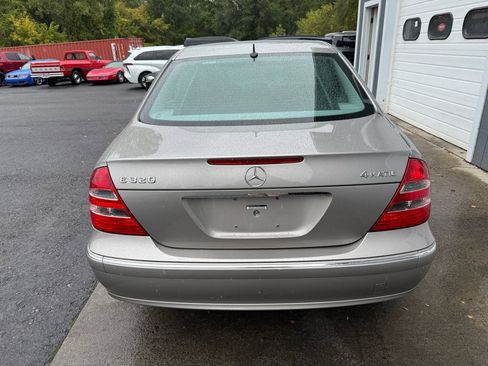 Used 2005 Mercedes-Benz E 320 4MATIC Sedan image 5