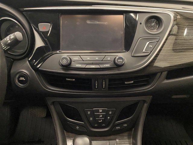 Used 2017 Buick Envision Essence FWD image 35