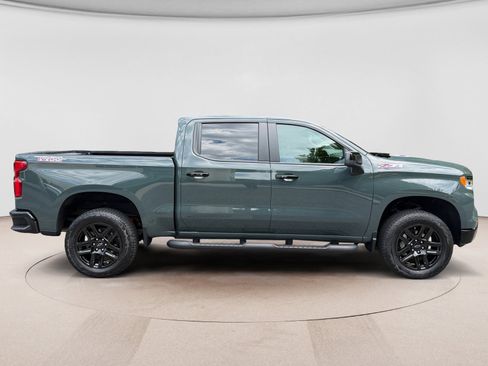 Used 2025 Chevrolet Silverado 1500 LT Trail Boss w/ Convenience Package II AWD/4WD image 6
