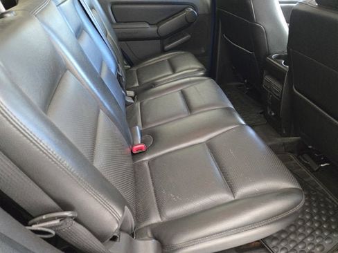 Used 2010 Ford Explorer Sport Trac Limited image 9