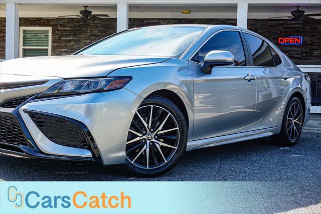 Used 2021 Toyota Camry SE FWD image 6