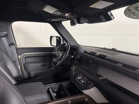 Used 2023 Land Rover Defender 110 X-Dynamic SE image 33