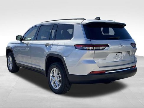 New 2025 Jeep Grand Cherokee L Laredo image 5