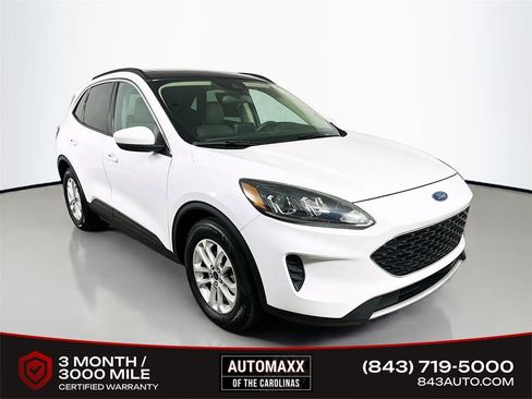 Used 2020 Ford Escape SE FWD image 1