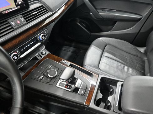 Used 2019 Audi Q5 2.0T Premium AWD/4WD image 16