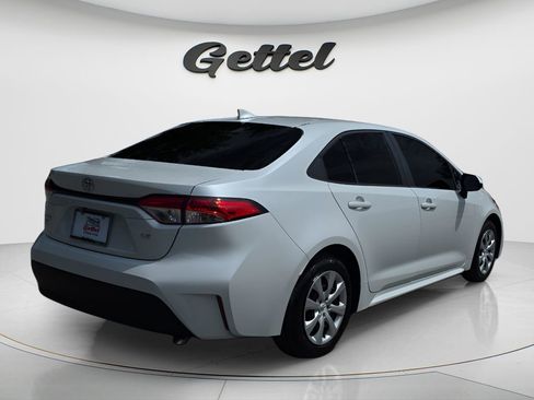 Used 2025 Toyota Corolla LE w/ Convenience Package FWD image 5