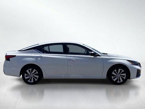 Used 2025 Nissan Altima 2.5 S FWD image 10